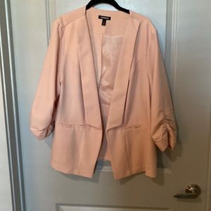 Super cute jacket with 3/4 sleeves.